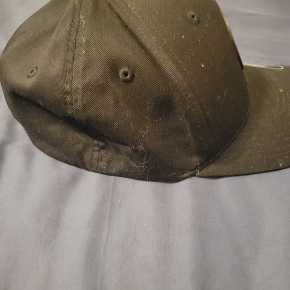 Avengers Marvel Hat Black FLEXFIT Small Medium Hat Yupong - Picture 2 of 7